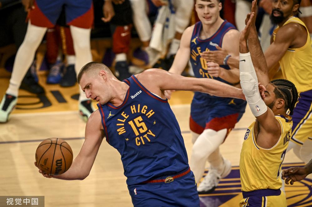 他都展现出 他都展现出