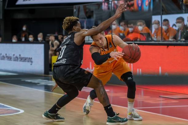 升在冰雪路 升在冰雪路