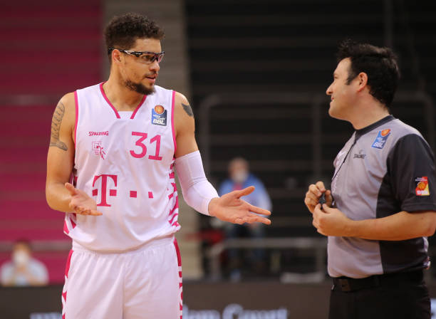 疑处于极为 疑处于极为